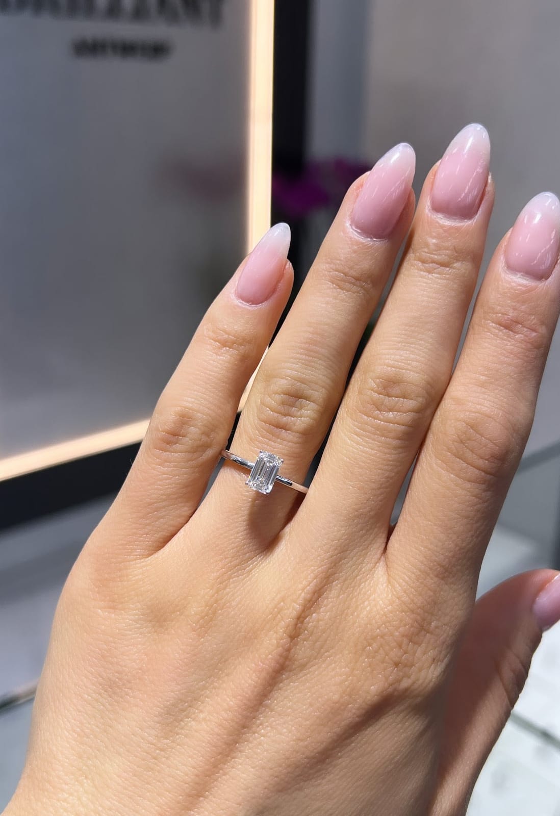 1ct Emerald Solitaire LG