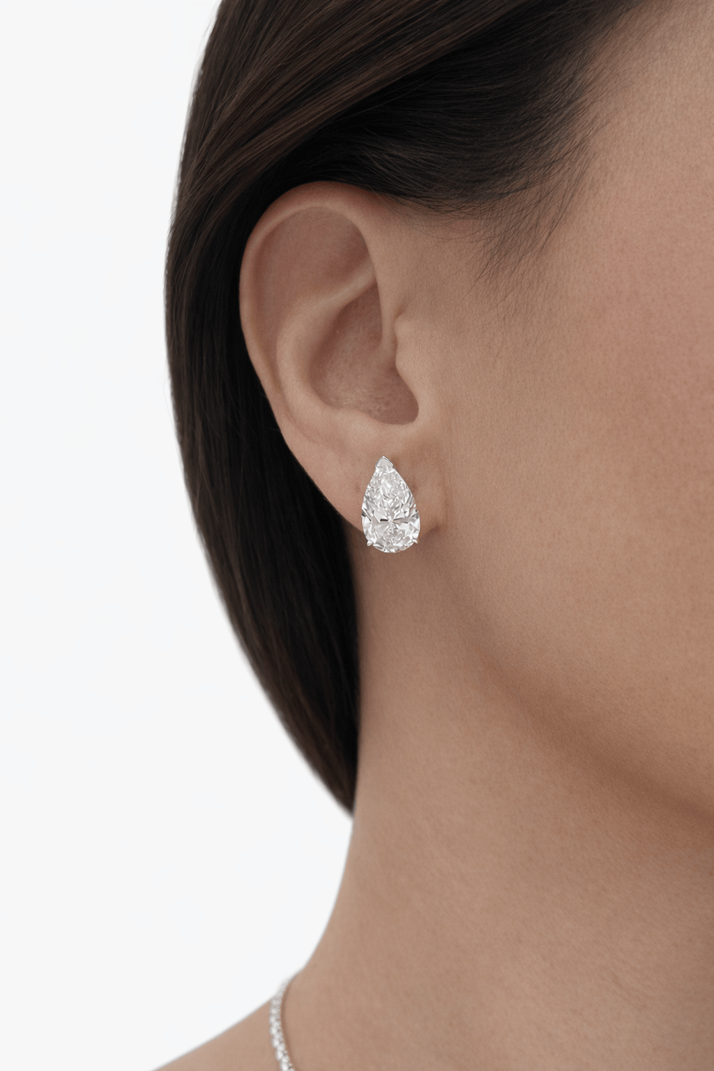 5ct Pear Earstuds LG