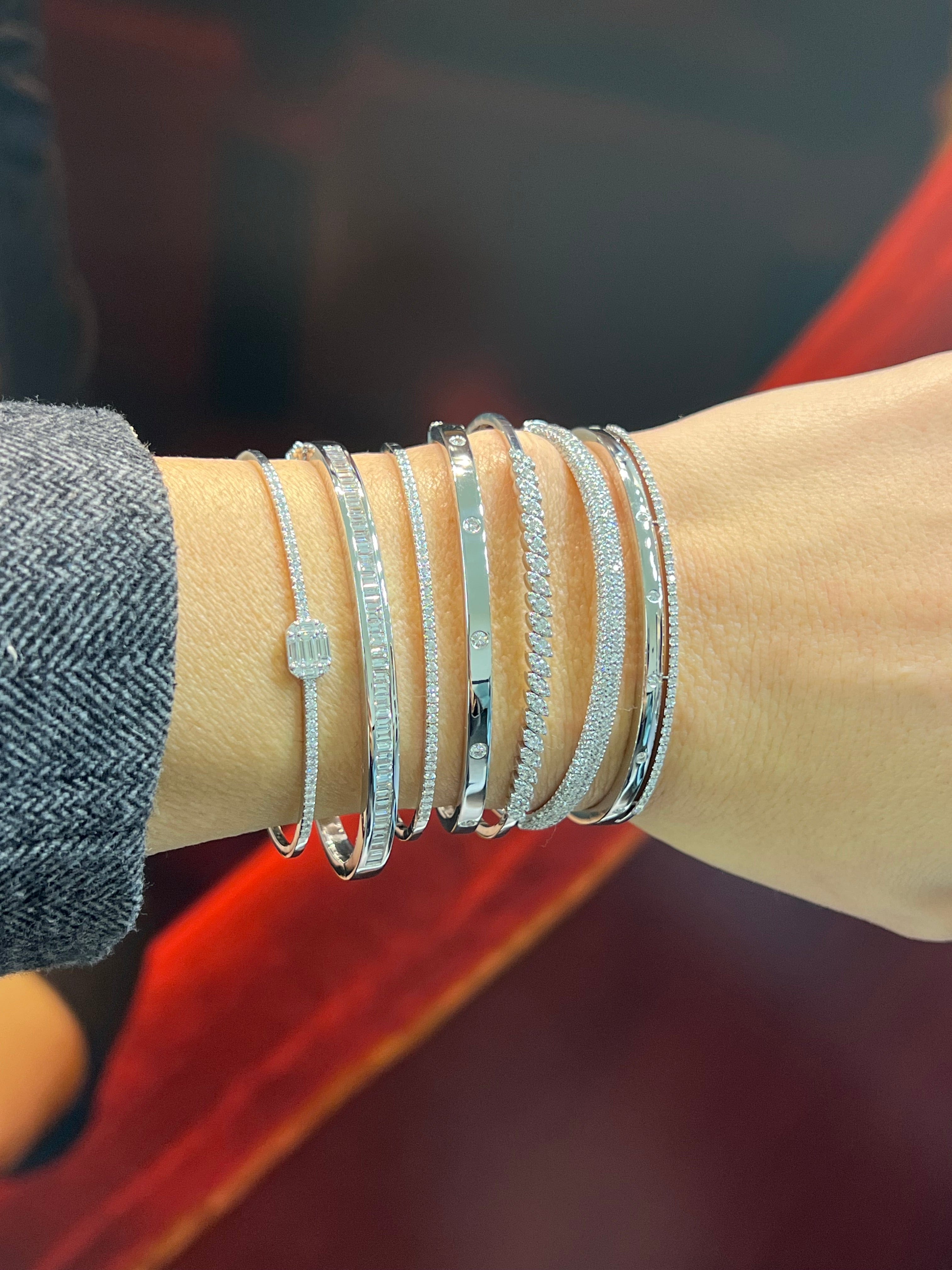 Brilliant Dot Bangle