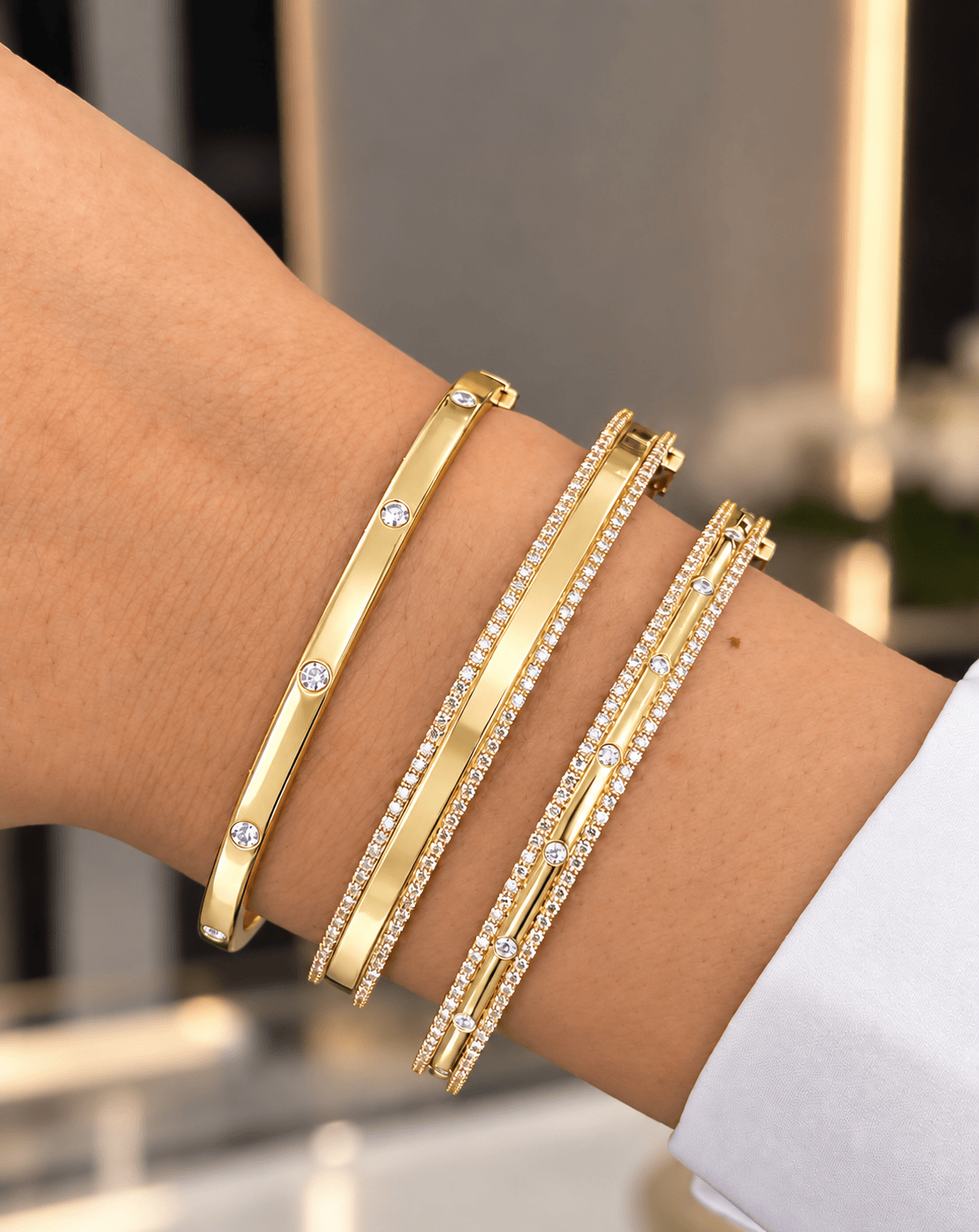 Brilliant Dot Bangle