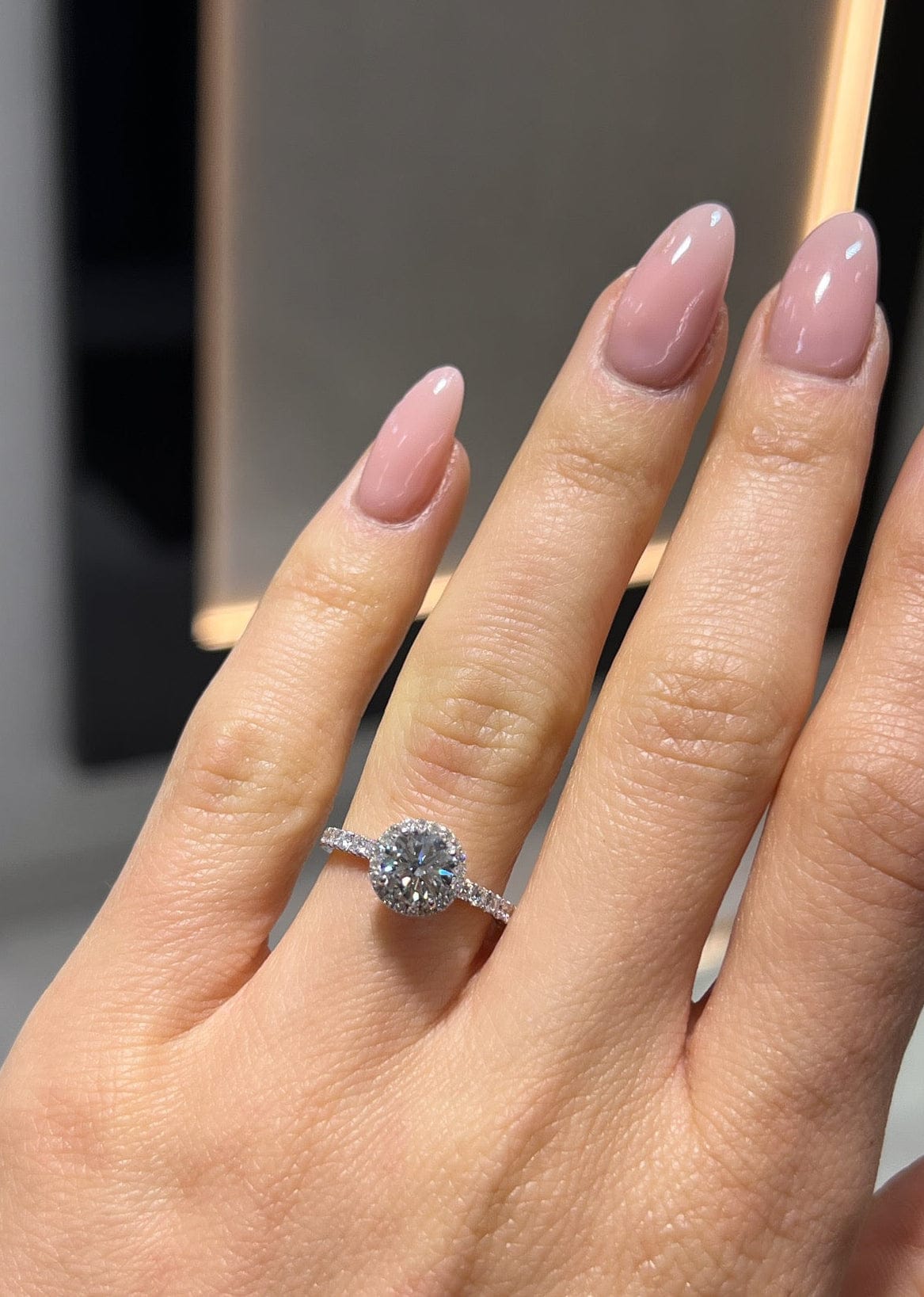 Brilliant Halo Solitaire LG
