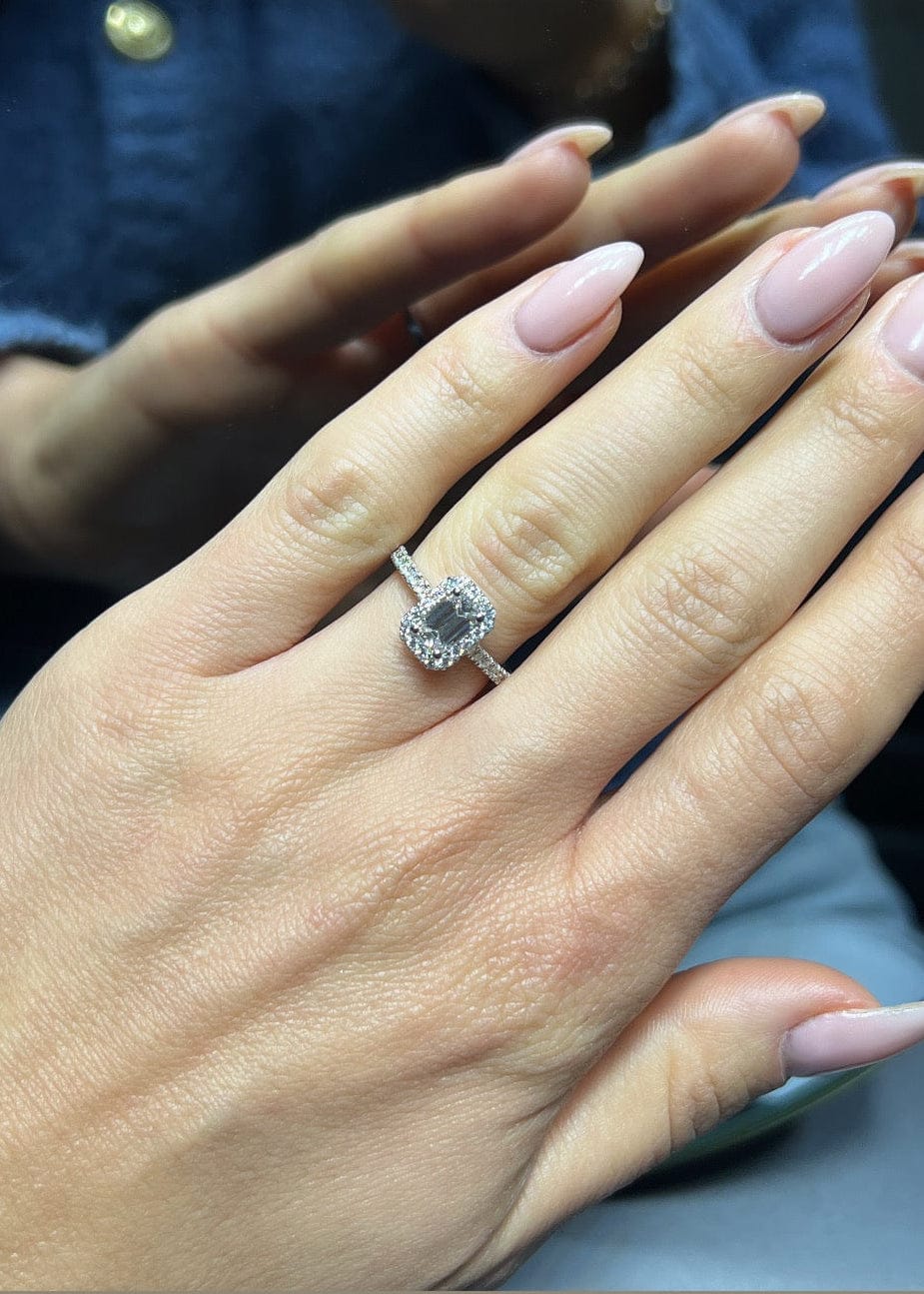 Chloe Emerald Halo Ring