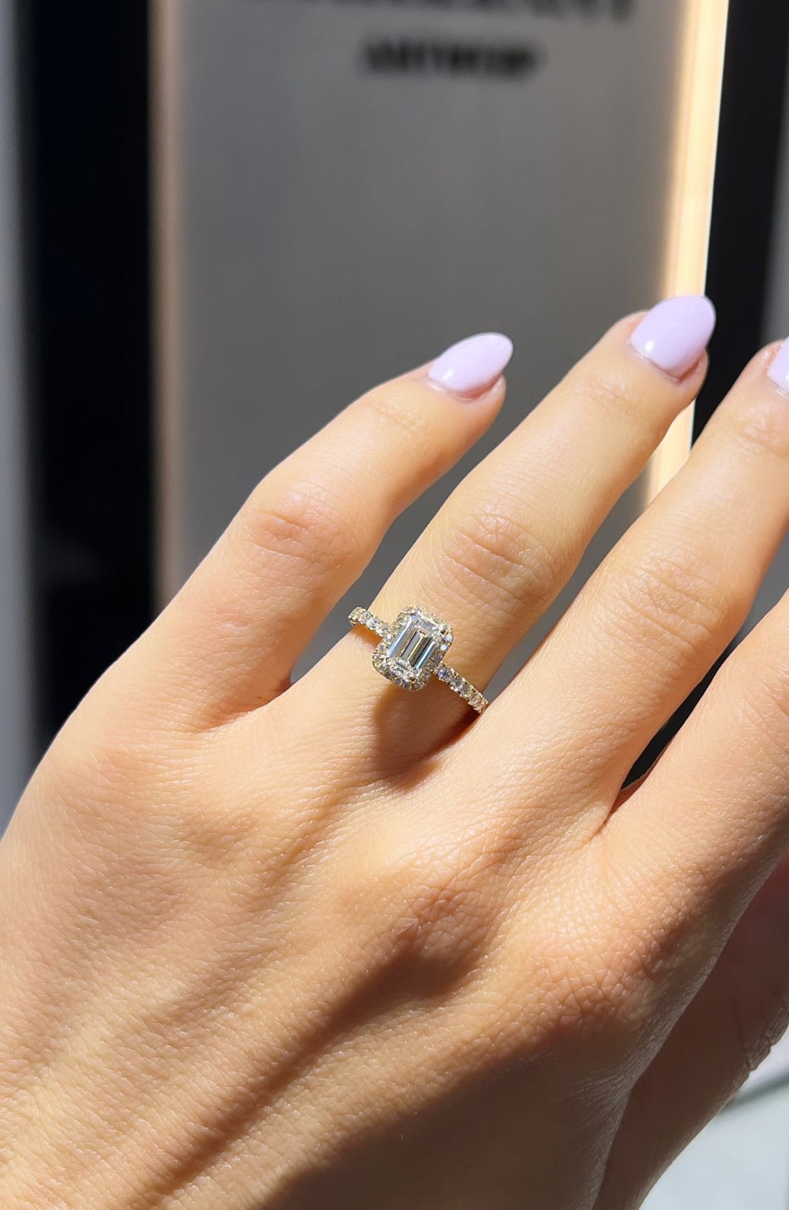 Emerald Halo Solitaire LG