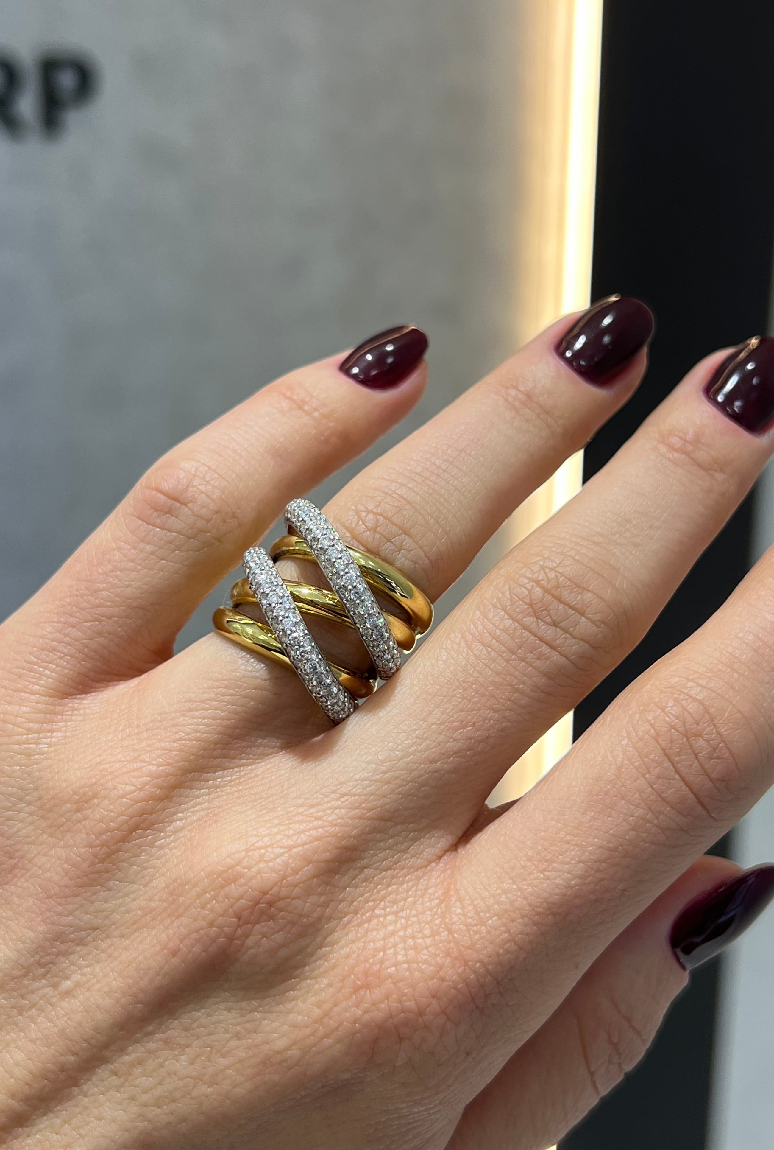 Icon Crossover Ring