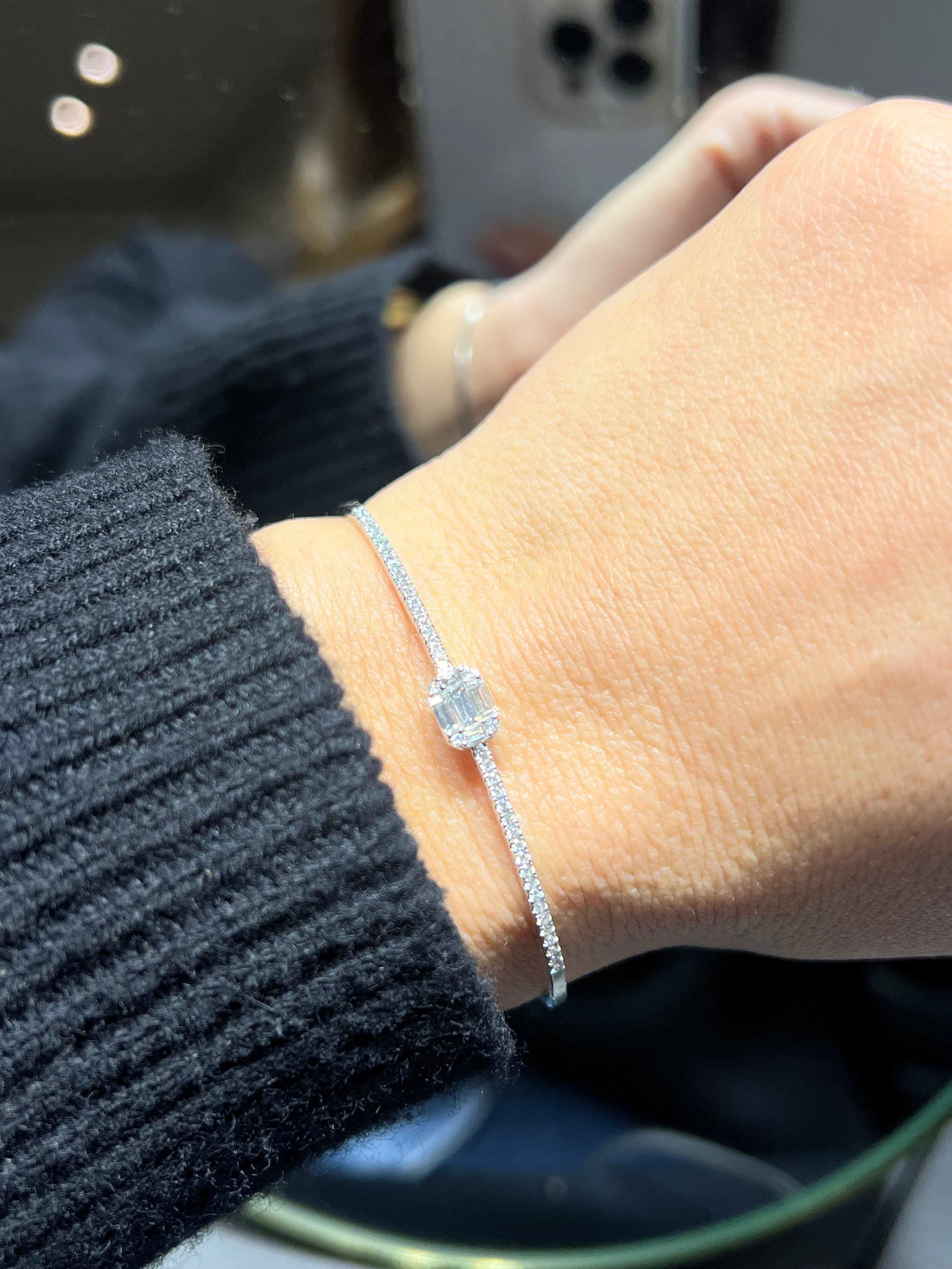 Illusion Cut Mini Bangle