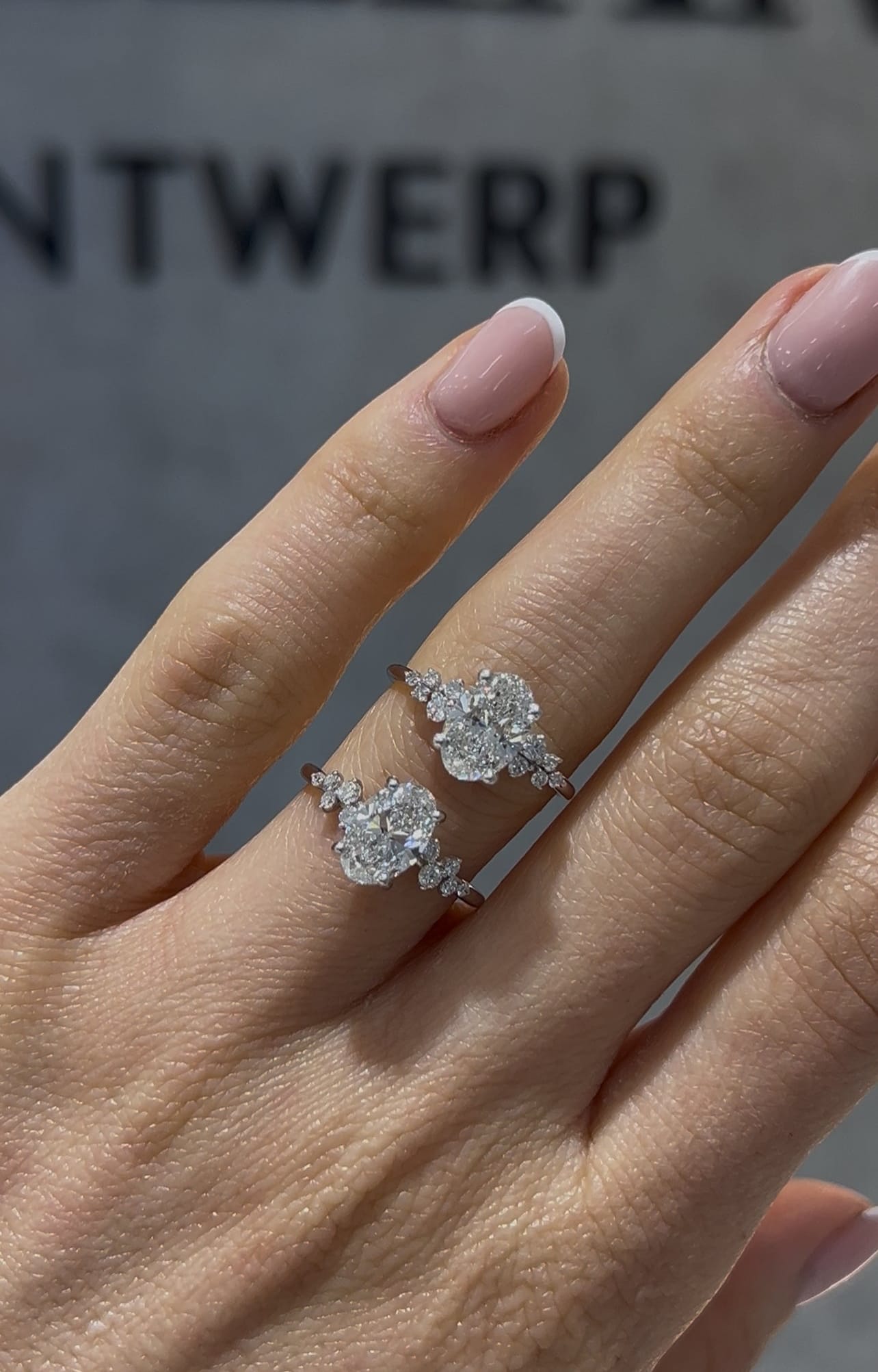 Lovely Oval Solitaire LG