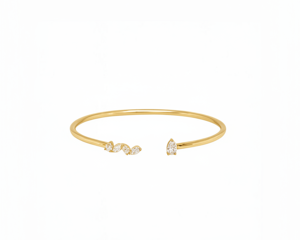 Luna Kiss Bangle