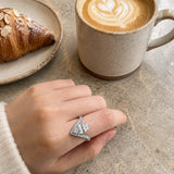 Marquise V Solitaire