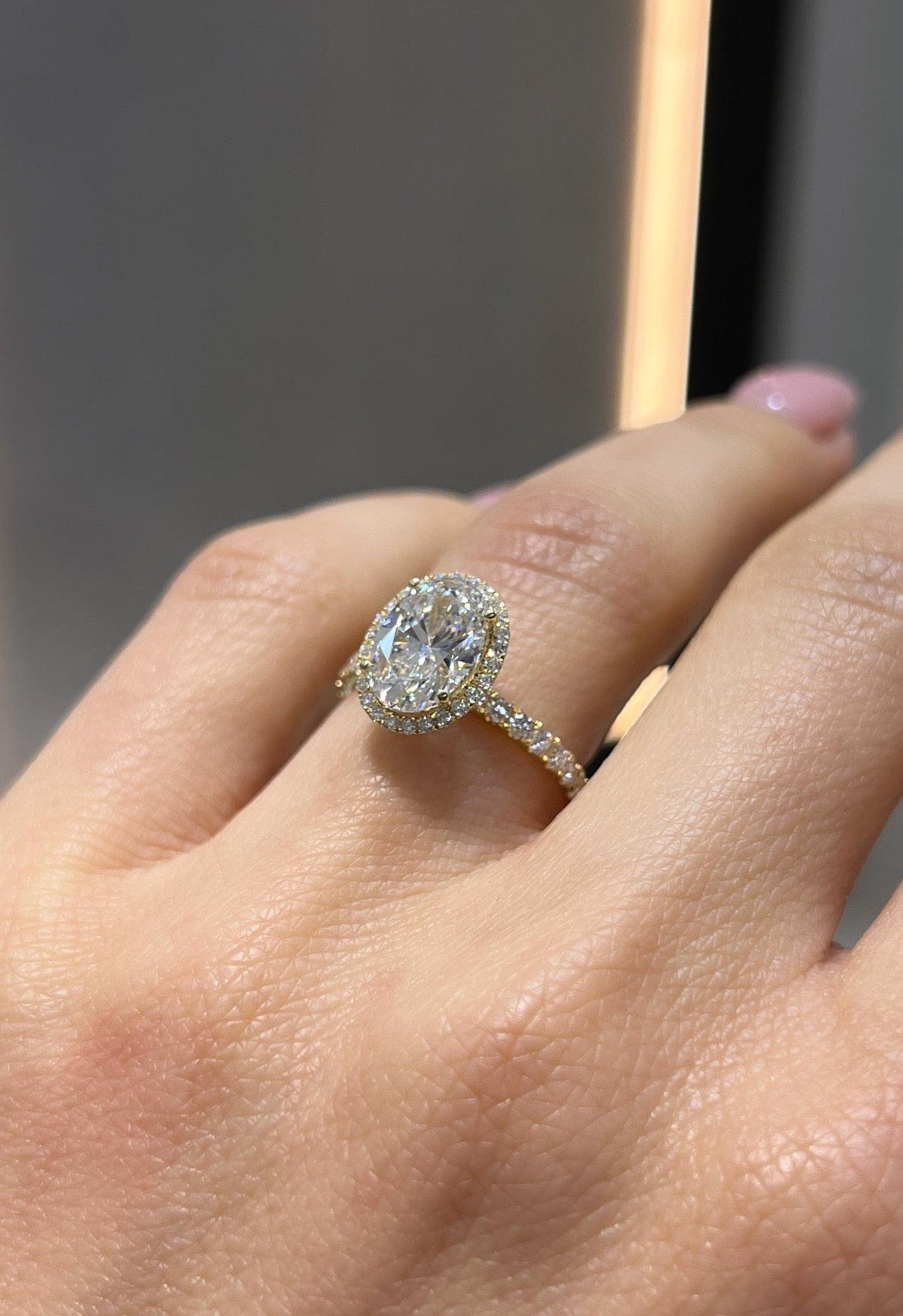 Oval Halo Solitaire LG