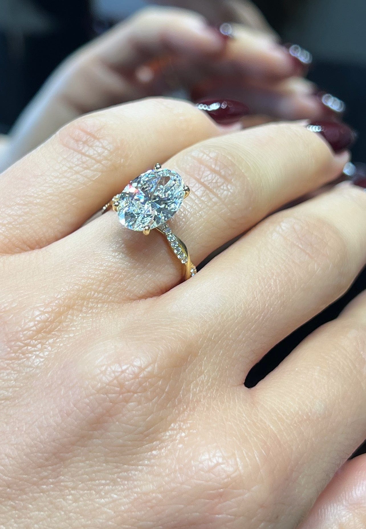 Oval Twist Solitaire LG