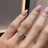 Plain Oval Solitaire LG