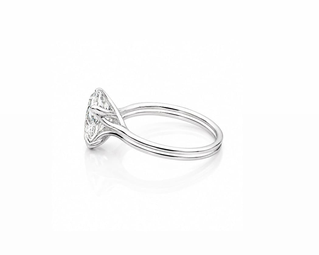 Signature Oval Ring LG