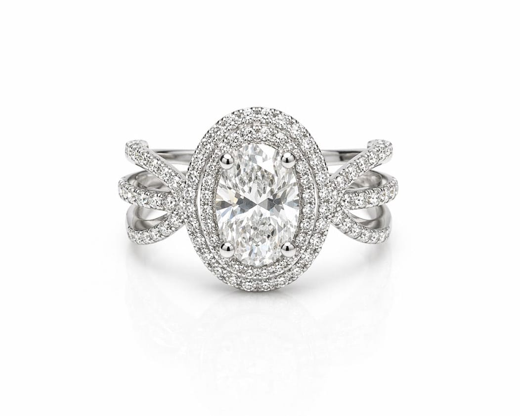 Soléa Oval Halo Ring LG