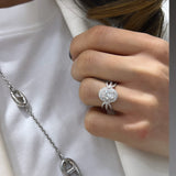 Soléa Oval Halo Ring LG