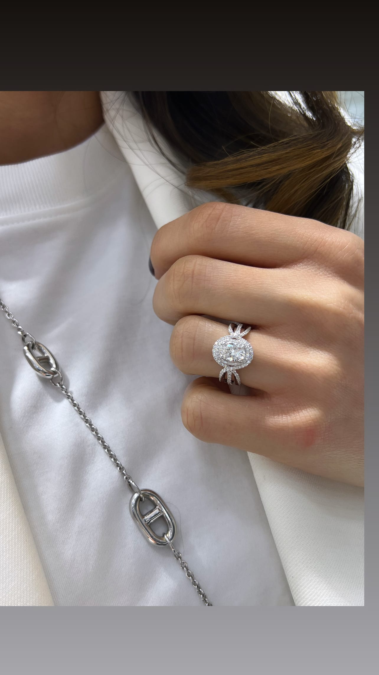 Soléa Oval Halo Ring LG