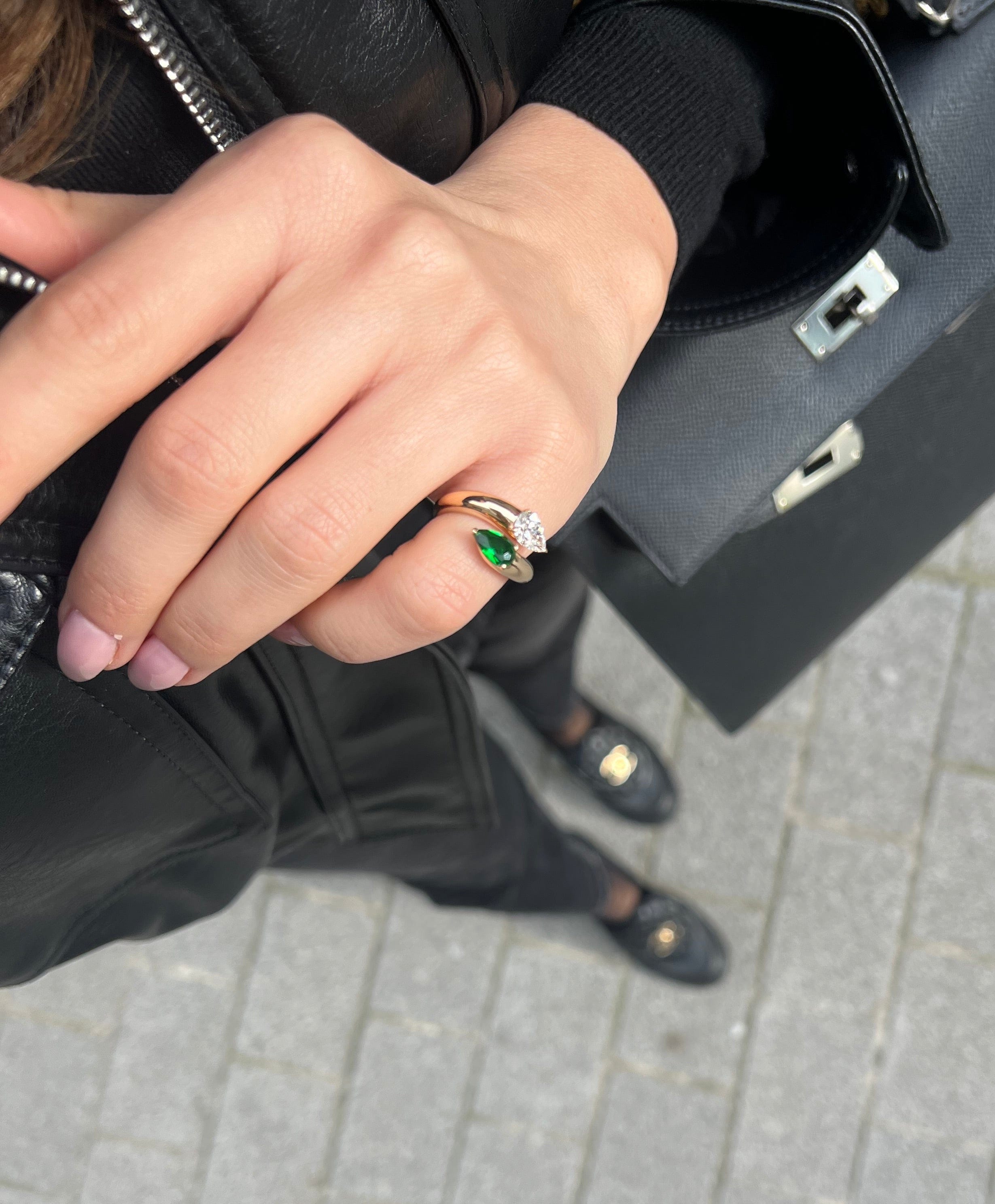 The Viper Pinky Ring